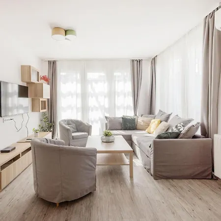 Lägenhet Bright Floor With Parking