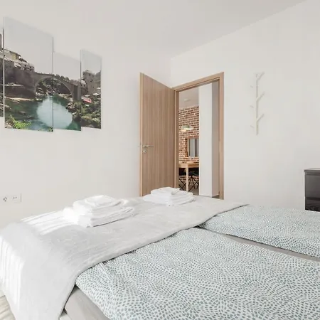 Bright Floor With Parking * 布达佩斯