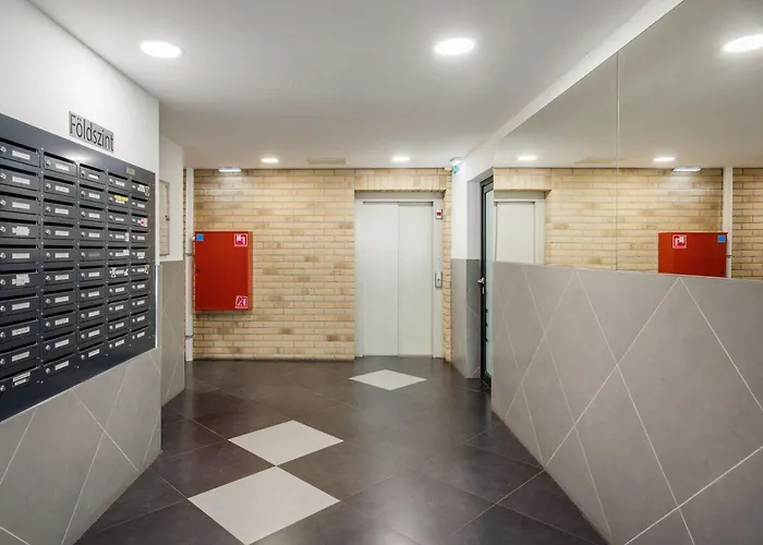 Bright Floor With Parking Apartamento
