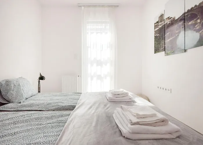 Bright Floor With Parking Apartamento *