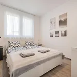 Bright Floor With Parking