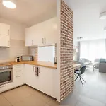 Bright Floor With Parking דירה