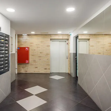 Bright Floor With Parking Apartament